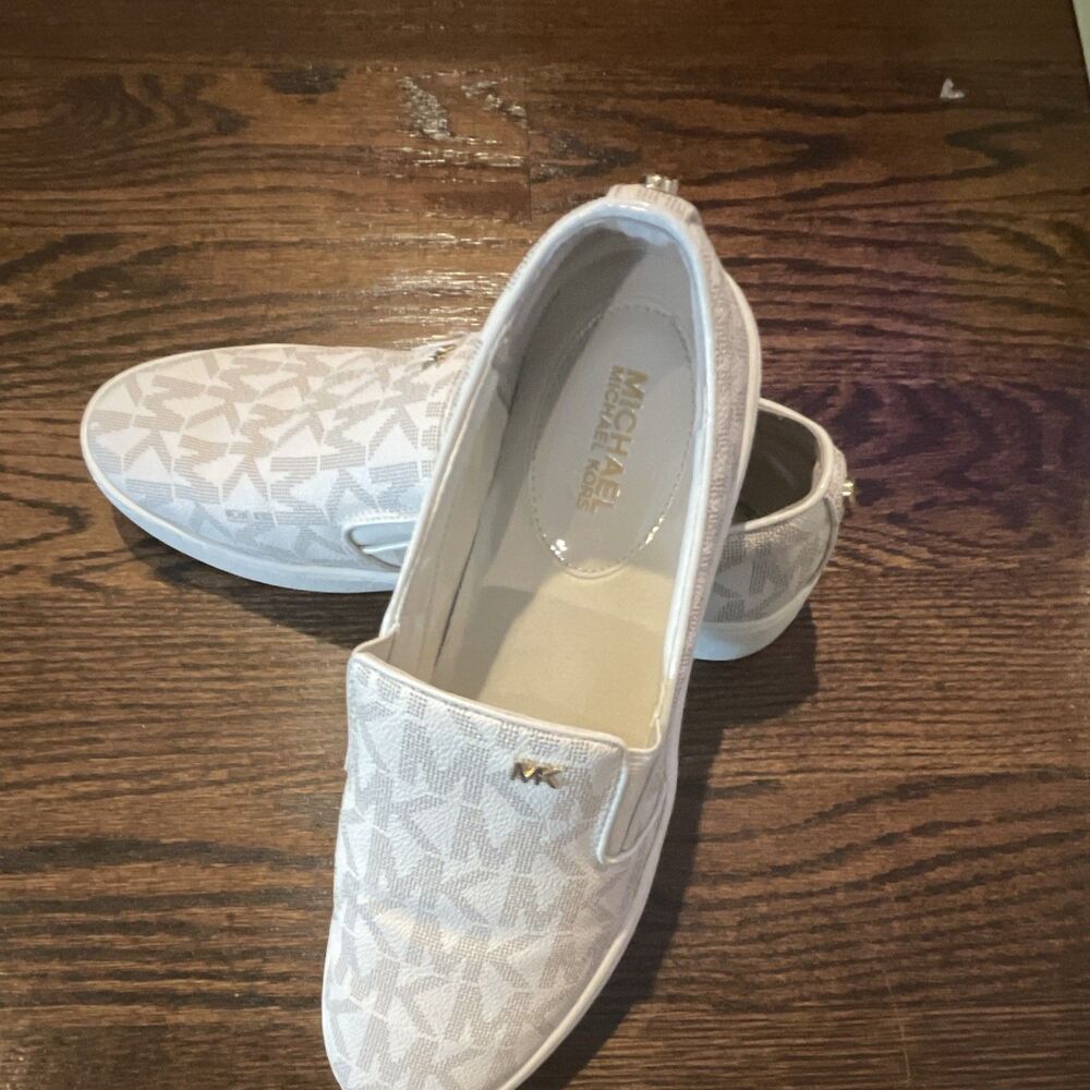 Michael Kors Women's White Leather Logo Slip-On Flats Round Toe US 7.5